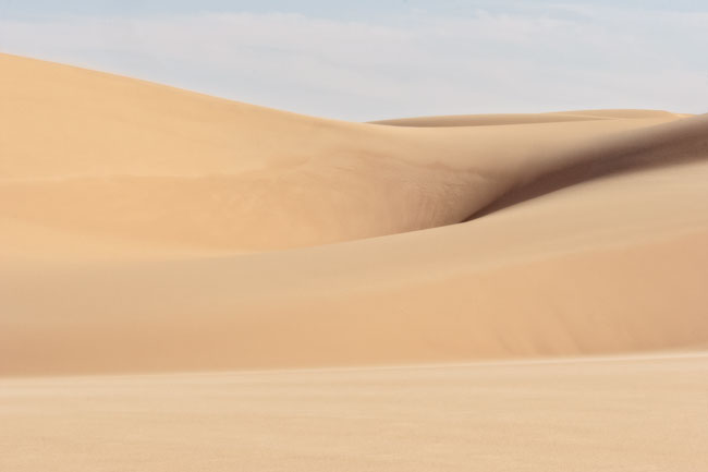 Paysage de dunes dans le désert lybien - Dunes landscape in the Libyan desert