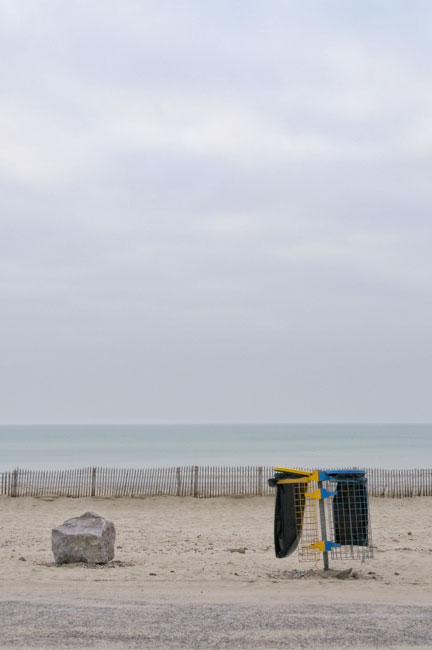 Fort Mahon plage, poubelles - Fort Mahon beach, bins