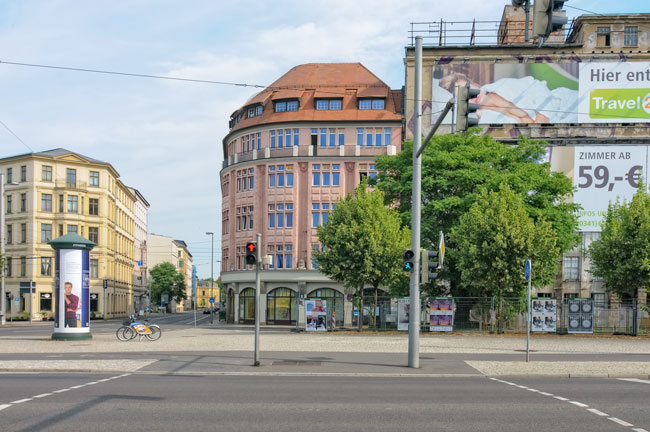 Tröndlinring, Ampleman