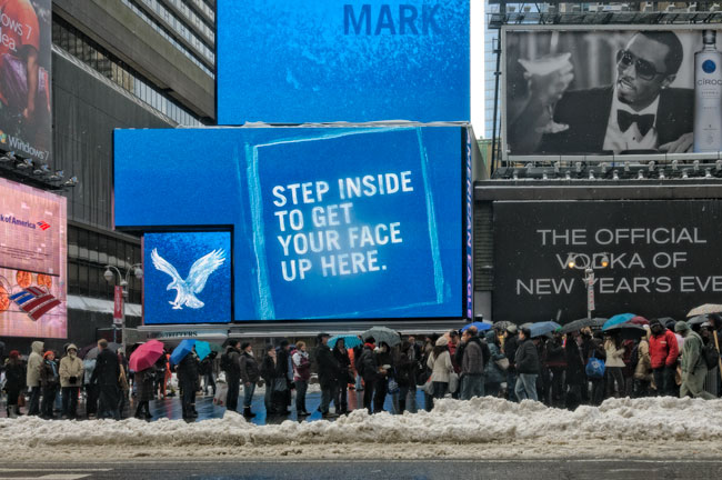 File d'attente à Times Square, New York - Queue at Times Square, New York