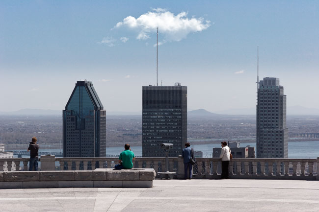 Promeneurs à Montreal - Walkers in Montreal